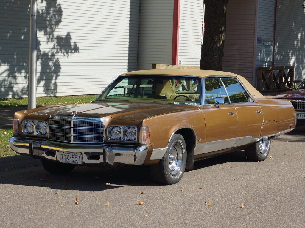 Chrysler New Yorker (H, S) 9 поколение, седан (10.1973 - 10.1975)